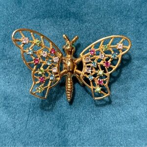 Vintage Butterfly Pin or Brooch with en Tremblant Wings in Gold-tone Setting